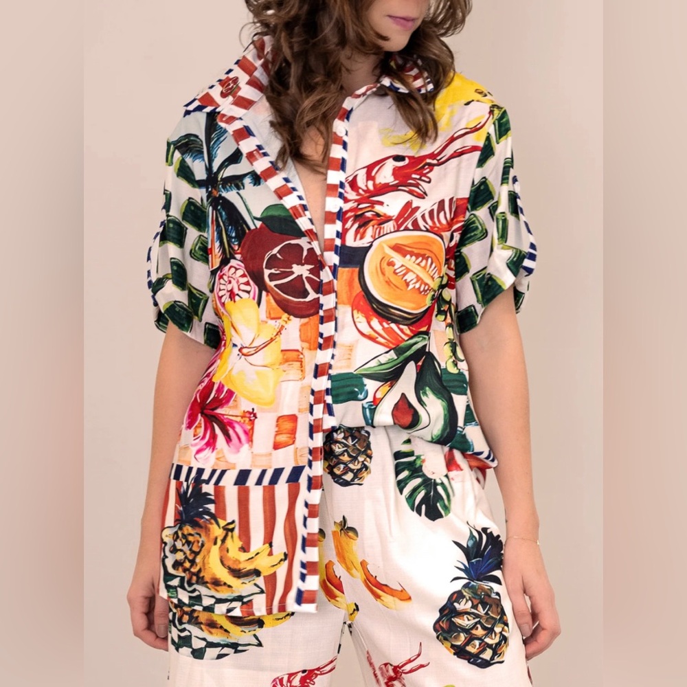 🌸1NEW Women’s Button Down Shirt Sz XL With Tags.